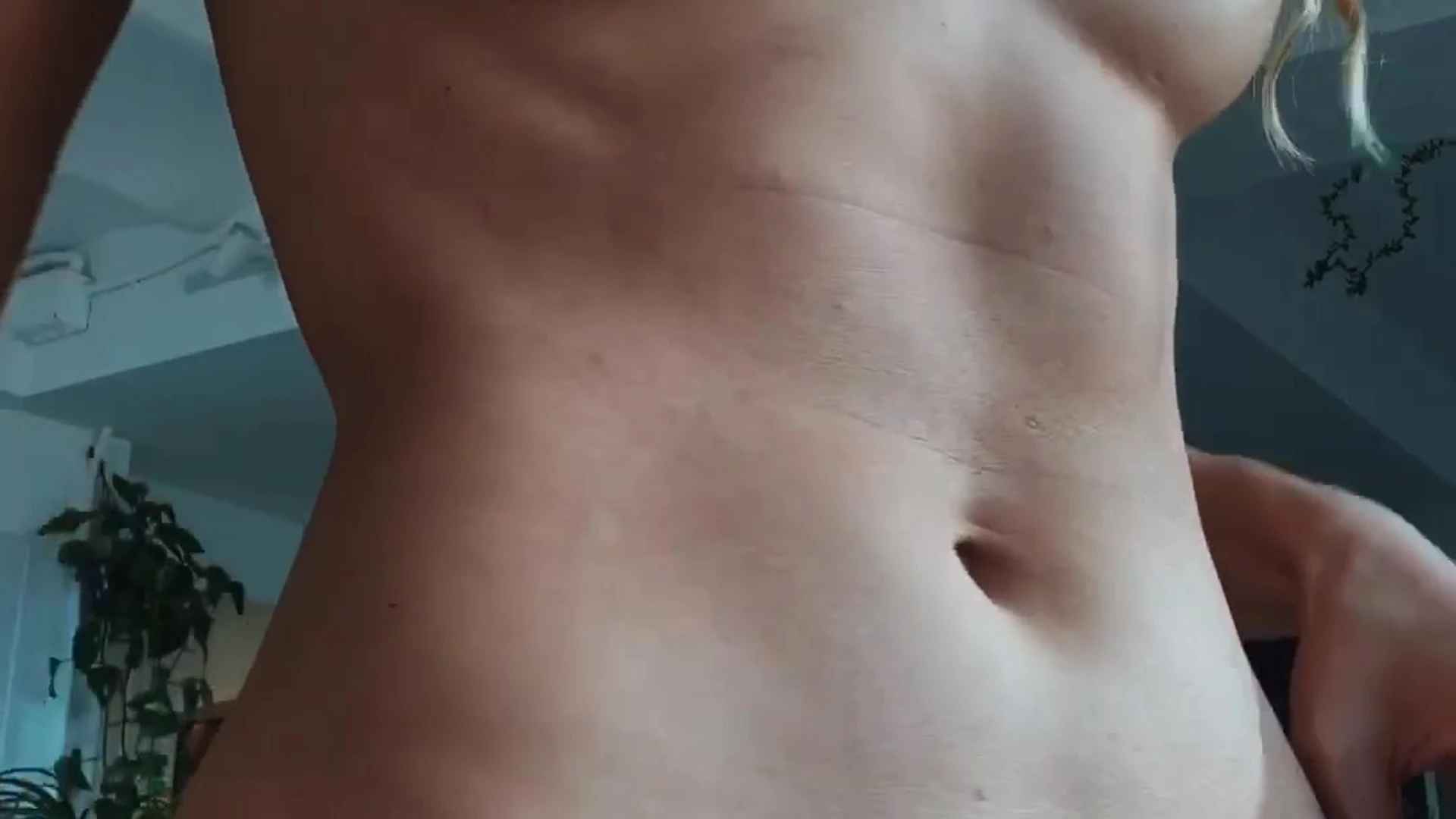 Epic hottie Tanned Leolulu Leaked