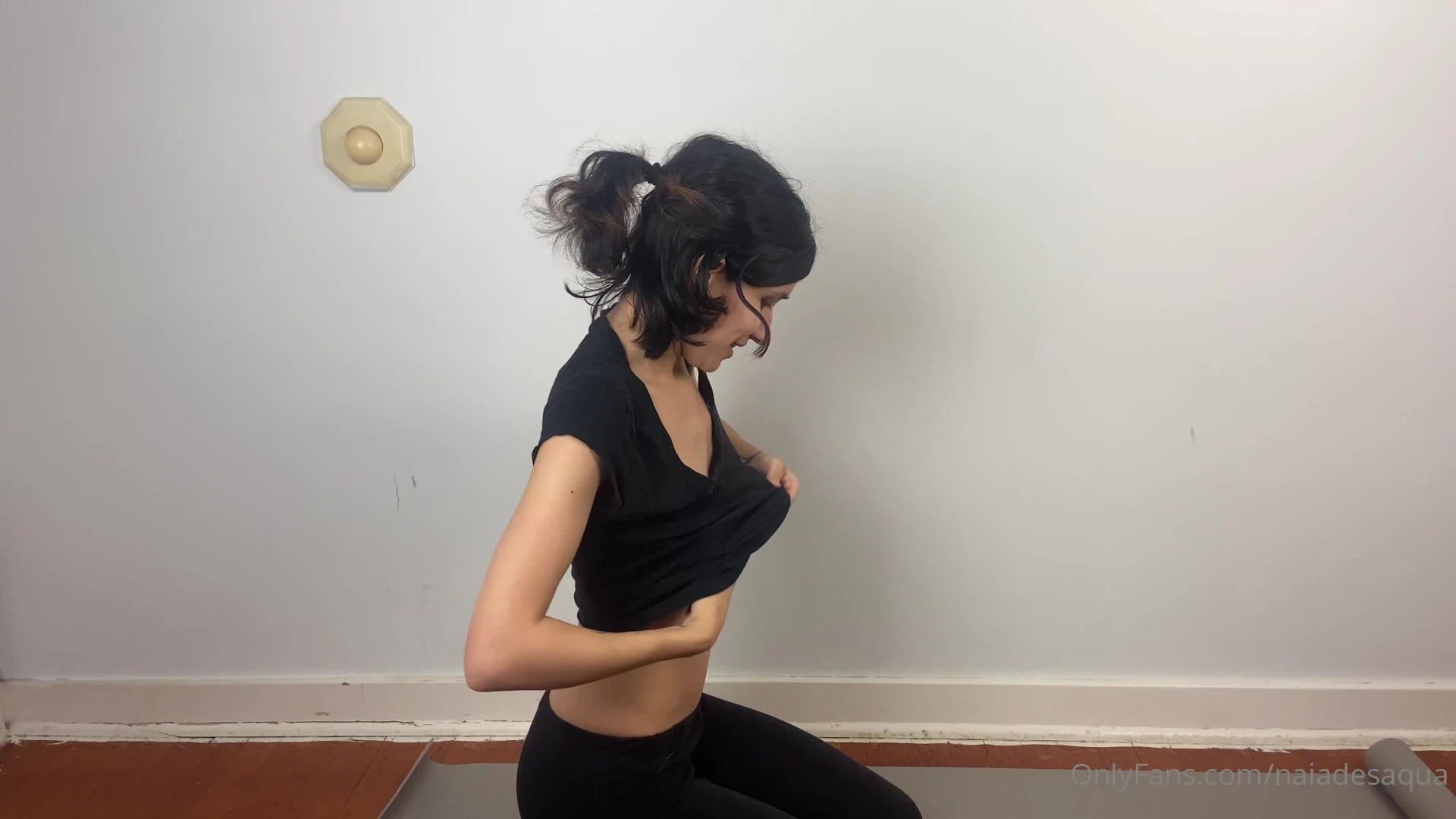 egirl Petite Naiades Aqua Leak exposed